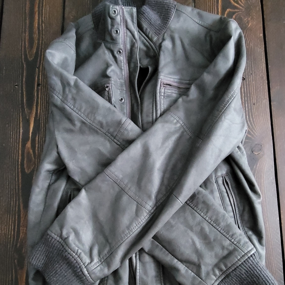 Bomber jacket - Picture 2 of 4